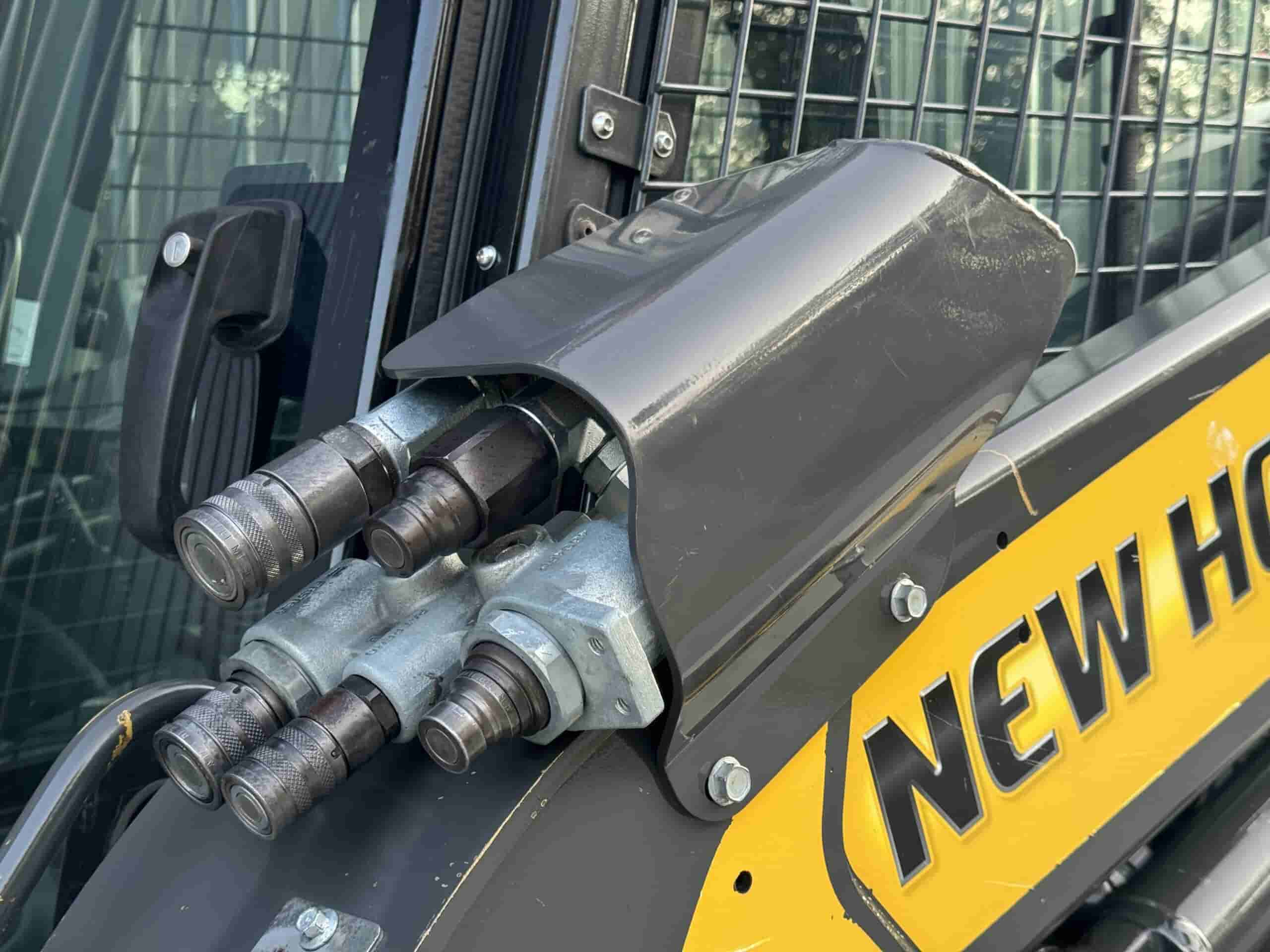 2017 NEW HOLLAND C238 HIGH FLOW
